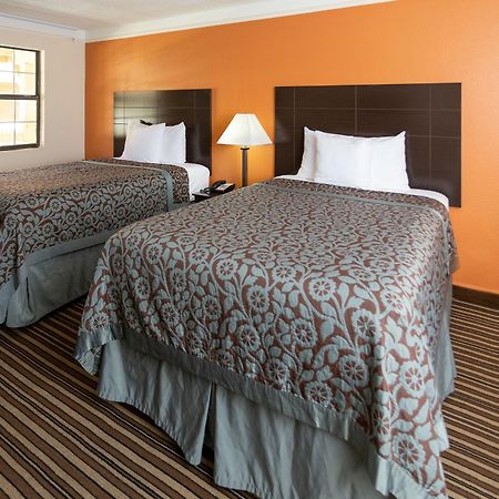 Days Inn By Wyndham Jacksonville Baymeadows Exterior foto