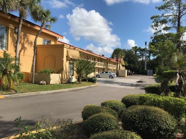 Days Inn By Wyndham Jacksonville Baymeadows Exterior foto